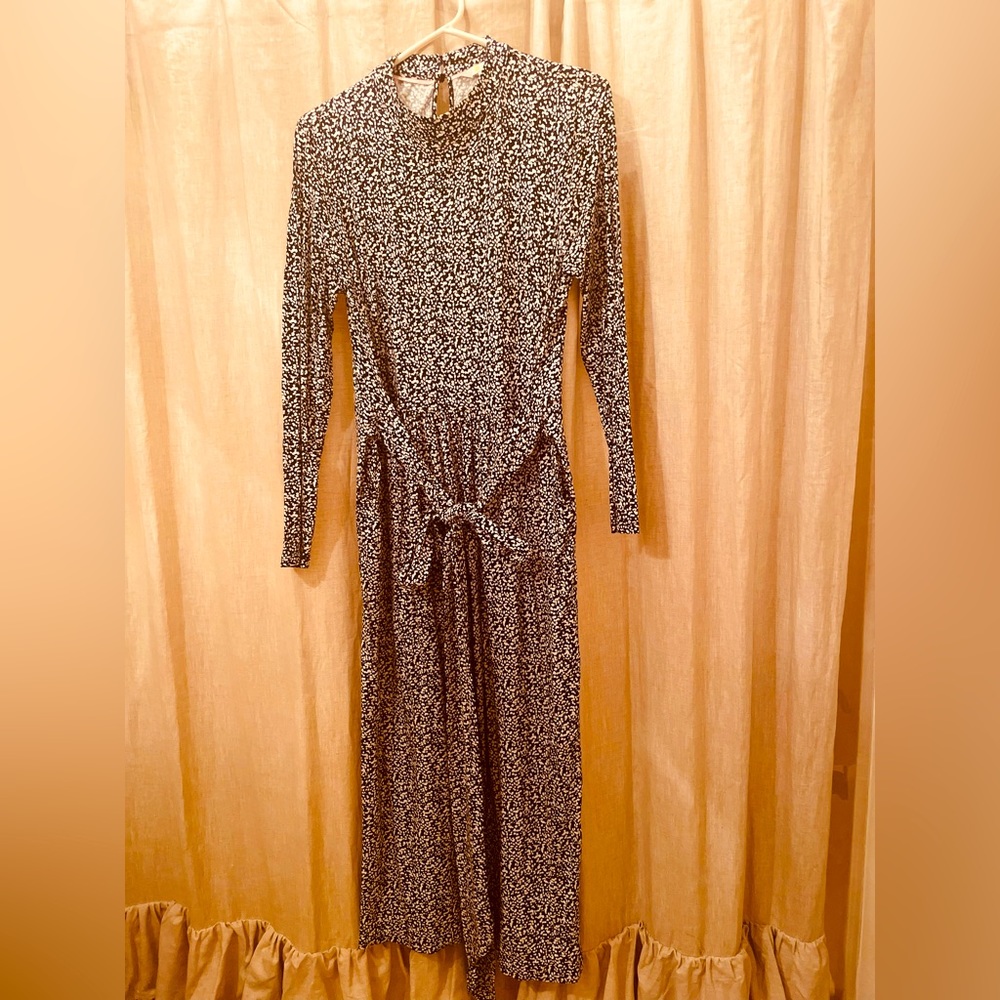 Boden, Spring 2023, black and white midi dress with double tie sash with pockets